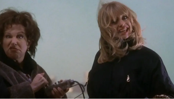 BootlegBette's tweet photo. #BetteMidler, #MakingFaces, #GoldieHawn, #FirstWivesClub https://t.co/TYWIflg4Jr