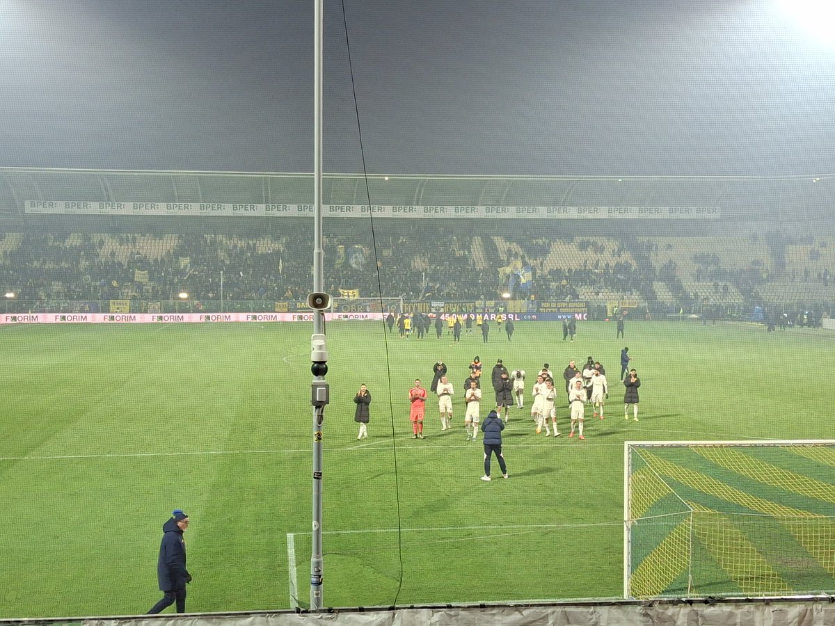 dvdfrs95SA's tweet photo. Uno dei miei rarissimi punti in Serie B

#Salernitana https://t.co/JqJ6XOvUYV