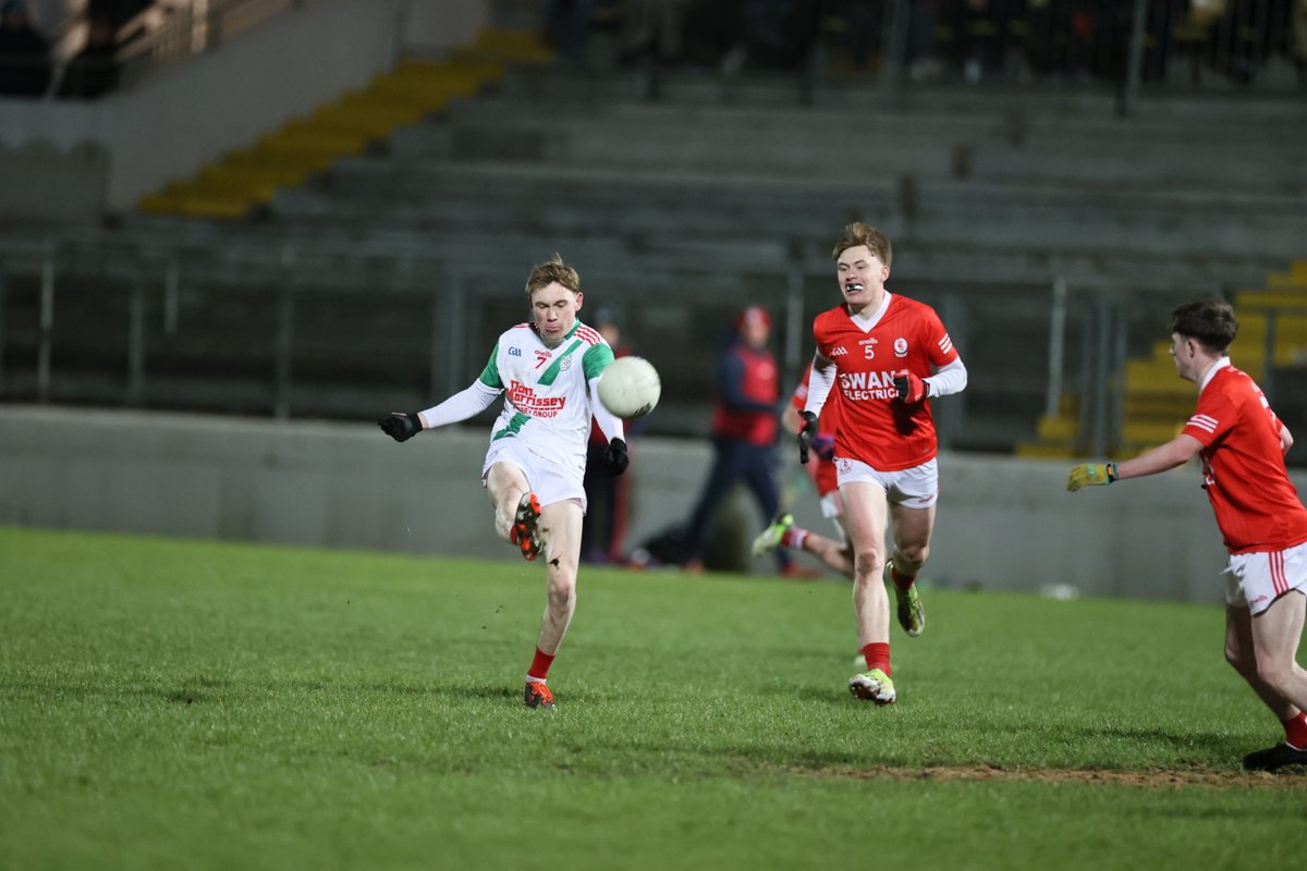 pgahern's tweet photo. Palatine lead Eire Og in the STRYVE U 20 - 'A' final at bitterly cold and windy NCP at HT by 2-8 to 1-6. Pal have the wind in the 2nd half. @Carlow_GAA @Natsport @TheLeftWingBack @PalatineGAA @Eireogcarlow https://t.co/xVkOgsd91I