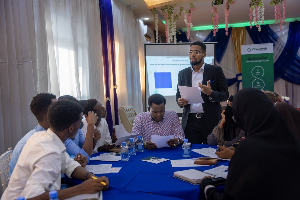 ClivateHub's tweet photo. 1/4 We are thrilled to announce the successful conclusion of the #ShapingTomorrow Program – Cohort 1! Out of 190+ applicants, we selected 35 young innovators from Mogadishu’s universities &amp; environmental organizations to tackle Somalia’s pressing climate challenges. 🌍 https://t.co/vmnNpkAoyw