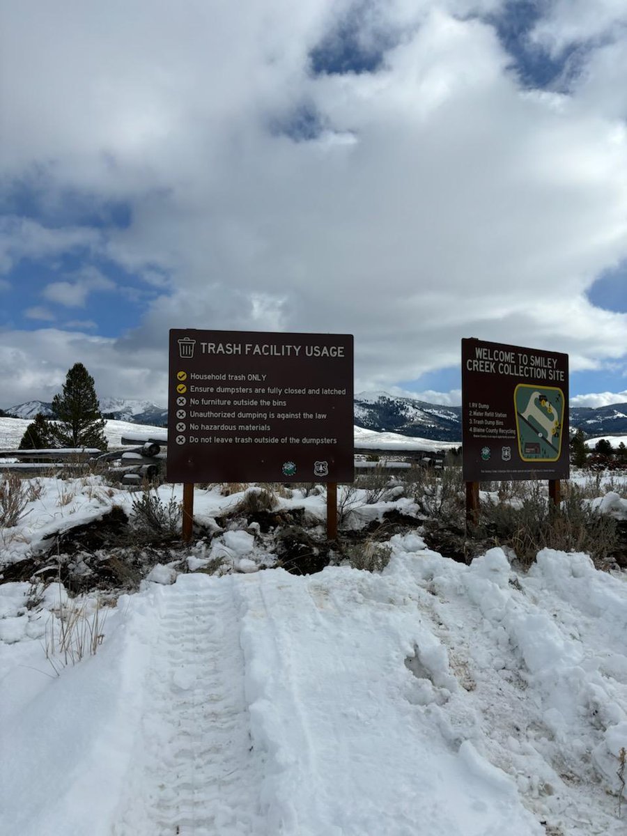 glickandfray's tweet image. New signage alert! 🚨 A fresh new look at Smiley Creek Recycling Center! ♻️ Let’s keep it clean, green, and simple. ♻️💚 #NewSigns #SmileyCreekRecycling #SustainabilityInAction #EcoFriendlyLiving