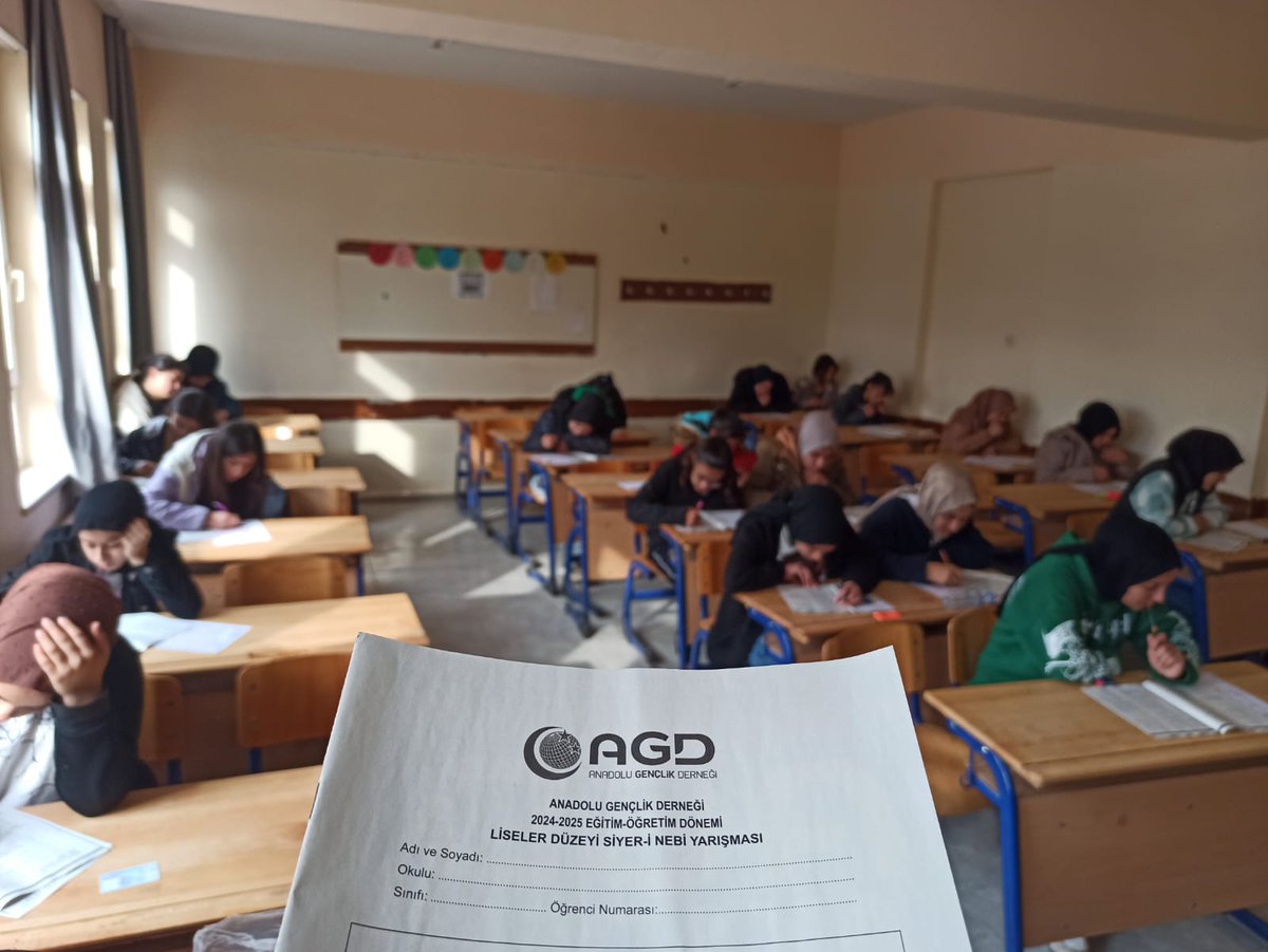 📍Siyer-i Nebi Yarışması Liseler Düzeyi| #GençlerEfendimizinİzinde

Tüm Türkiye'de olduğu gibi İlimizde de yüzlerce öğrencinin katılımı ile Kaybedeni olmayan Siyernebi Sınavı gerçekleştirdik.

#SiyeriNebi
#BirYıldızınİzinde