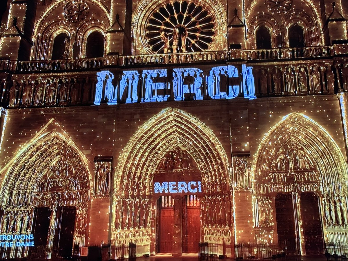 Que la #France sait être grande et belle quand elle s'engage et réussit dans des projets titanesques, emmenés par la foi dans son Histoire et son avenir !
Tellement affligeant qu'alors que notre Pays rayonne ainsi dans le Monde, il soit dans un état de tel délabrement intérieur.