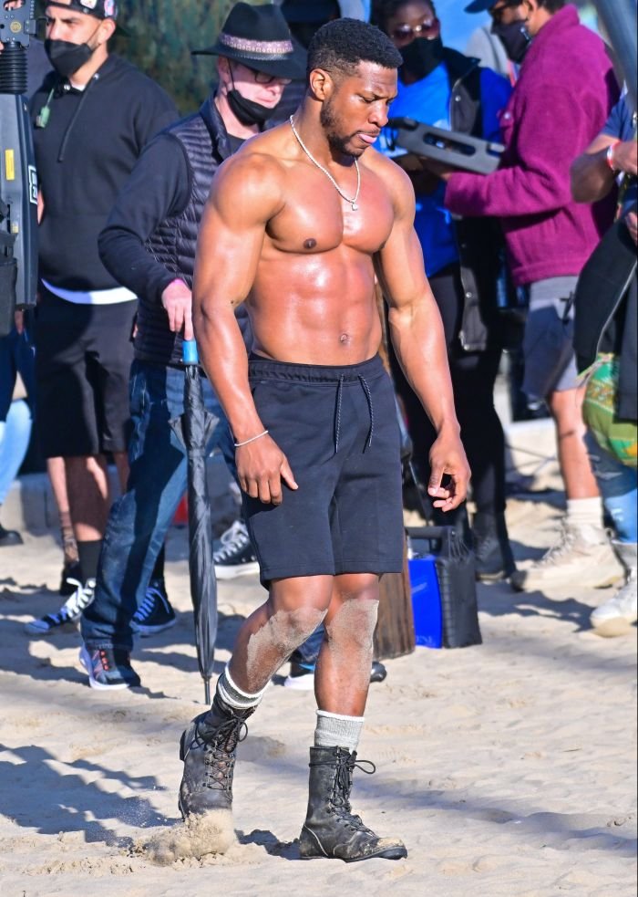 PrissyDopeTrice's tweet photo. @_tewsweet @ishcontent Oh, it's always been there. 😍 This is him on the set of Creed III a few years ago. https://t.co/U9cqXWKPOK