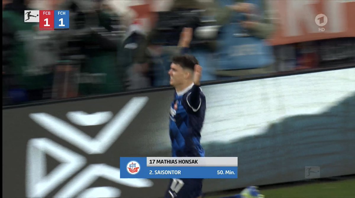 Gunter Rieck Moncayo (@grm_berlin) on Twitter photo In der <a href="/sportschau/">Sportschau</a> Redaktion wünscht sich wohl jemand <a href="/HansaRostock/">F.C. Hansa Rostock</a> zurück in die Bundesliga 😅 #FCBFCH In der <a href="/sportschau/">Sportschau</a> Redaktion wünscht sich wohl jemand <a href="/HansaRostock/">F.C. Hansa Rostock</a> zurück in die Bundesliga 😅 #FCBFCH