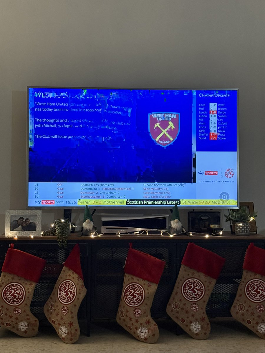 Finder_71's tweet photo. @gibtelecom And you too could be sat watching nothing instead of the football, again! Terrible service, the Sophie Box has to be the worst TV box I’ve had since they were invented! Avoid https://t.co/CIQB8Djl2L