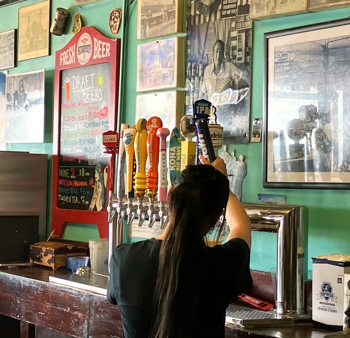 RubysBarGrill's tweet photo. Sunny skies & PLENTY of FUN on tap this wknd @ #ConeyIsland! Enjoy HUGE #FrostFest savings @ @LunaParkNYC & then shake outside chill w/comfort food faves & warm-your-bones beverages on boardwalk @ @RubysBarGrill, your GO-TO spot 4 food, drinks & MORE family fun! ⛄️☕️🍹#WeekendFun https://t.co/t7kOfCrcWE