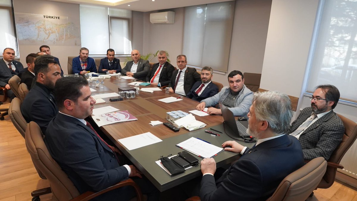 MehmedAltinoz's tweet photo. Genel Merkez Mali İşler Başkanlığı olarak, İl muhasiplerimiz ile eğitim programlarımız devam ediyor. Başkanlarımız konularında liyakatli, samimi ve özverili bir çalışma programı ile çalışıyorlar. Sağolsunlar, varolsunlar. Rabbim bizlere en hayırlı hizmetleri yapmayı nasip etsin inşallah.