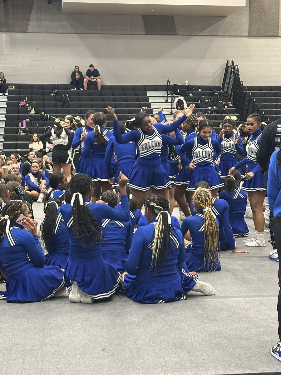 DrPattonNFHS's tweet photo. Great job NFHS Cheerleaders in their 🥈 place finish at the Crandall Invitational.  It was great to see them compete. Keep grinding ladies. Thank you coaches for all that you do. @NFHS_TrueNorth @forneyisd @justinwterry #NorthSidePride https://t.co/t1Xp5uhbJn