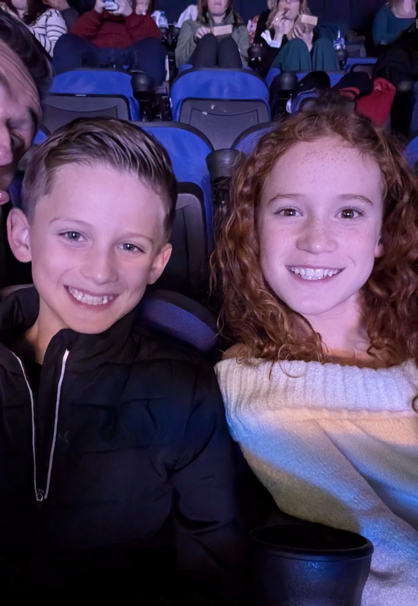 pitsy79's tweet photo. Loving the #CapitalJBB @CapitalOfficial! https://t.co/iPVv6CaEdj