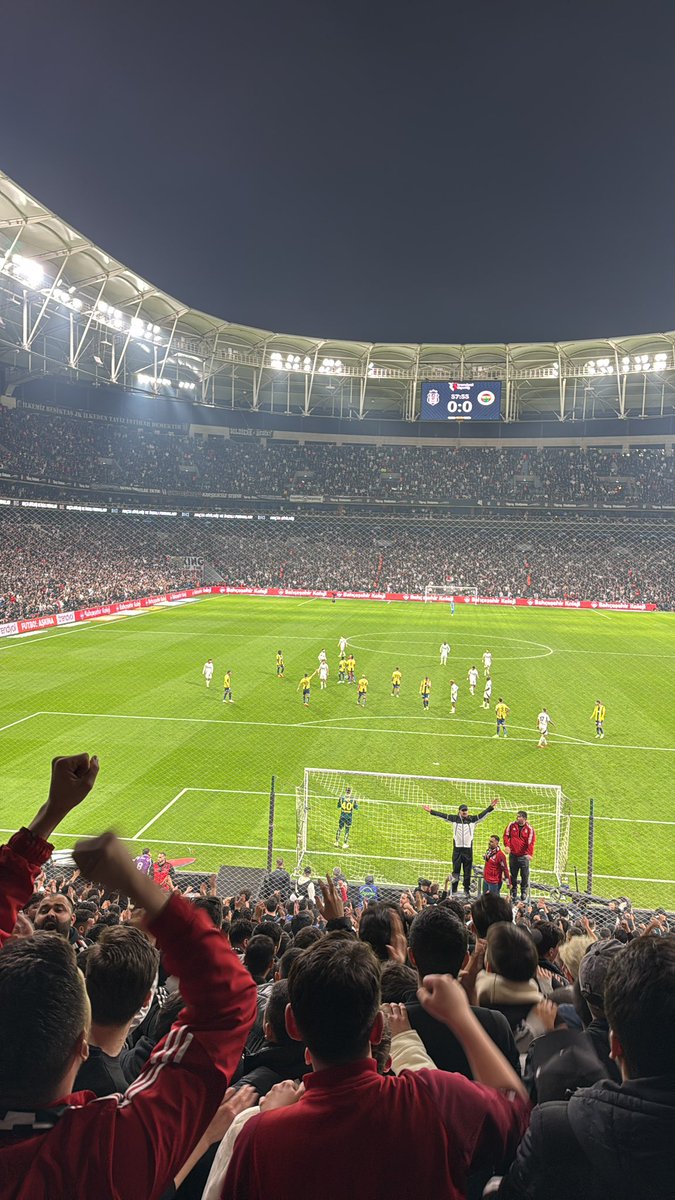 fekinci_'s tweet photo. Senin uğruna çekilen çile kutsaldır. https://t.co/MiClntAUft