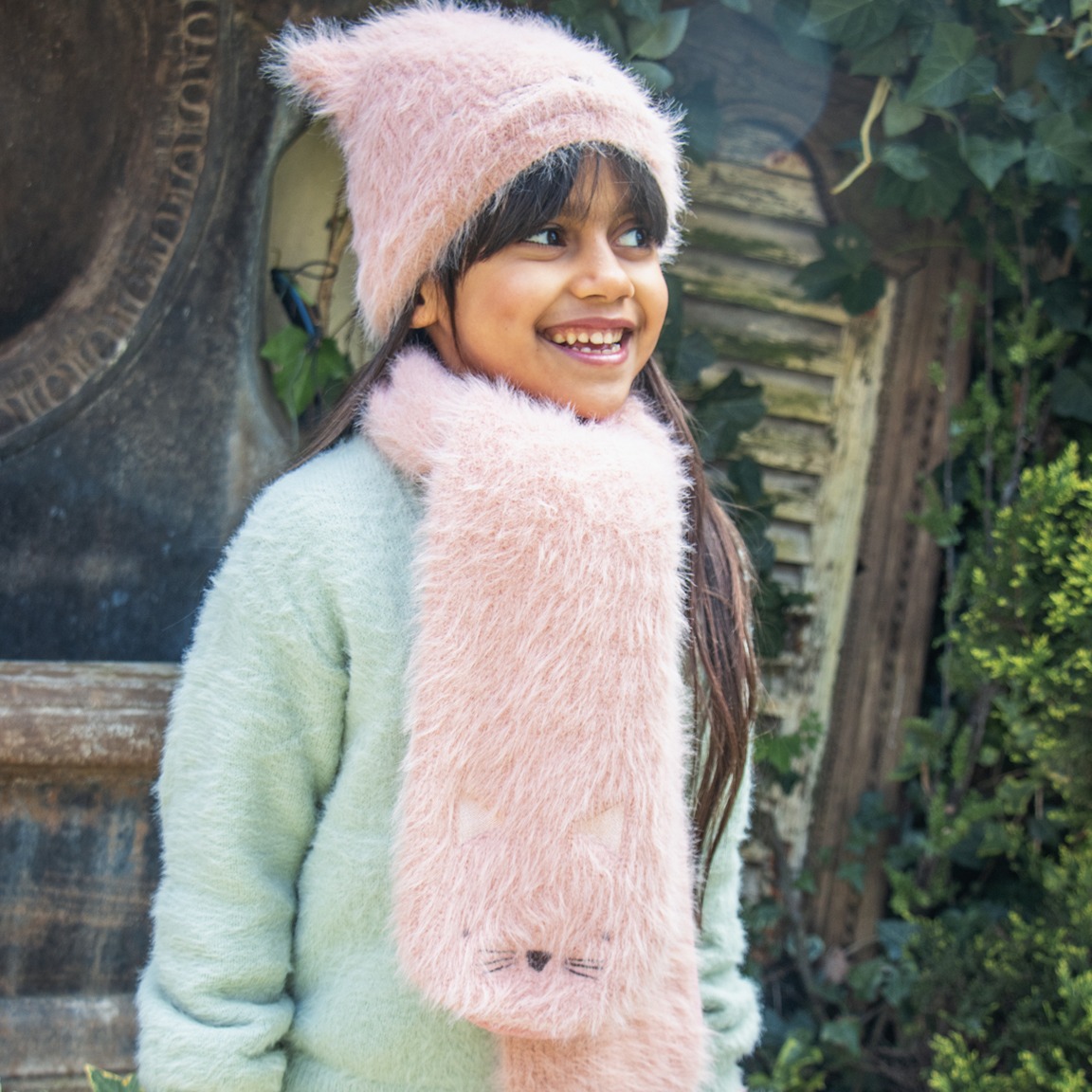 Cosy season is here! ❄️☕️ Grab a hot chocolate (don’t forget the cream &amp; marshmallows 🍫✨) and snuggle up in your favourite Rockahula knits. Stay warm, stay cute! 🧣💖 

#WinterVibes #kidsaccessories #ChristmasGifting