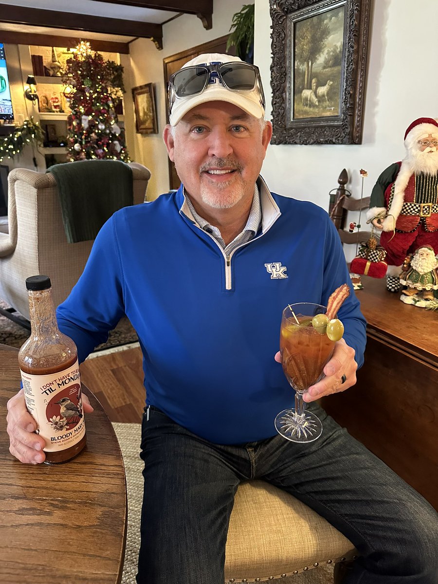 IDHTBMTM's tweet photo. @steveazar signature “I Don’t Have To Be Me ‘Til Monday” Bloody Mary mix rocking game day in Kentucky! Thx Doc John &amp; Leslie❤️ @PRRofficial @clarkspumpnshop@mitchelldistributing @SouthernBevCo 🙌 https://t.co/v9JhJRasBD