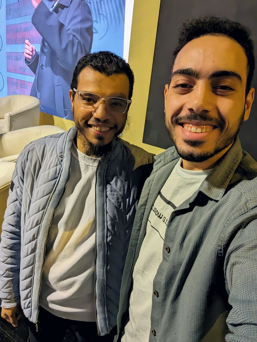 MohammadAshrff's tweet photo. ุฃุฎูุฑุง ููู
ู
ุด virtual ูุงุจูุช ููู ูุงุณ ุฌู
ููุฉ โค๏ธ
#DevFestCairo24
@GDGCairo https://t.co/N8B0iLEPhg