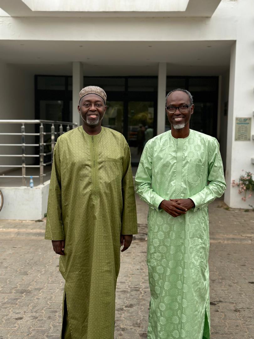 Mld2024's tweet photo. J’ai visité le vendredi 6 décembre 2024 le service des maladies infectieuses de l’hôpital Fann de Dakar en compagnie du Professeur Moussa Seydi, service que j’ai bien connu lors de l’épidémie de la Covid 19.
Refait à neuf, il est selon plusieurs spécialistes, l’un des plus grands ou le plus grand des Services des Maladies infectieuses au monde. Un bijou donc. Bravo au Professeur et à son équipe.
Se pose alors le problème de la maintenance des équipements et du bâtiment qui nécessite près de 100 millions par an.
Une solution pragmatique est la mise sur pied d’une fondation destinée à soutenir le service. Ce serait une belle rupture dans la prise en charge des maladies infectieuses au Sénégal.
#Kebetu
#senegal