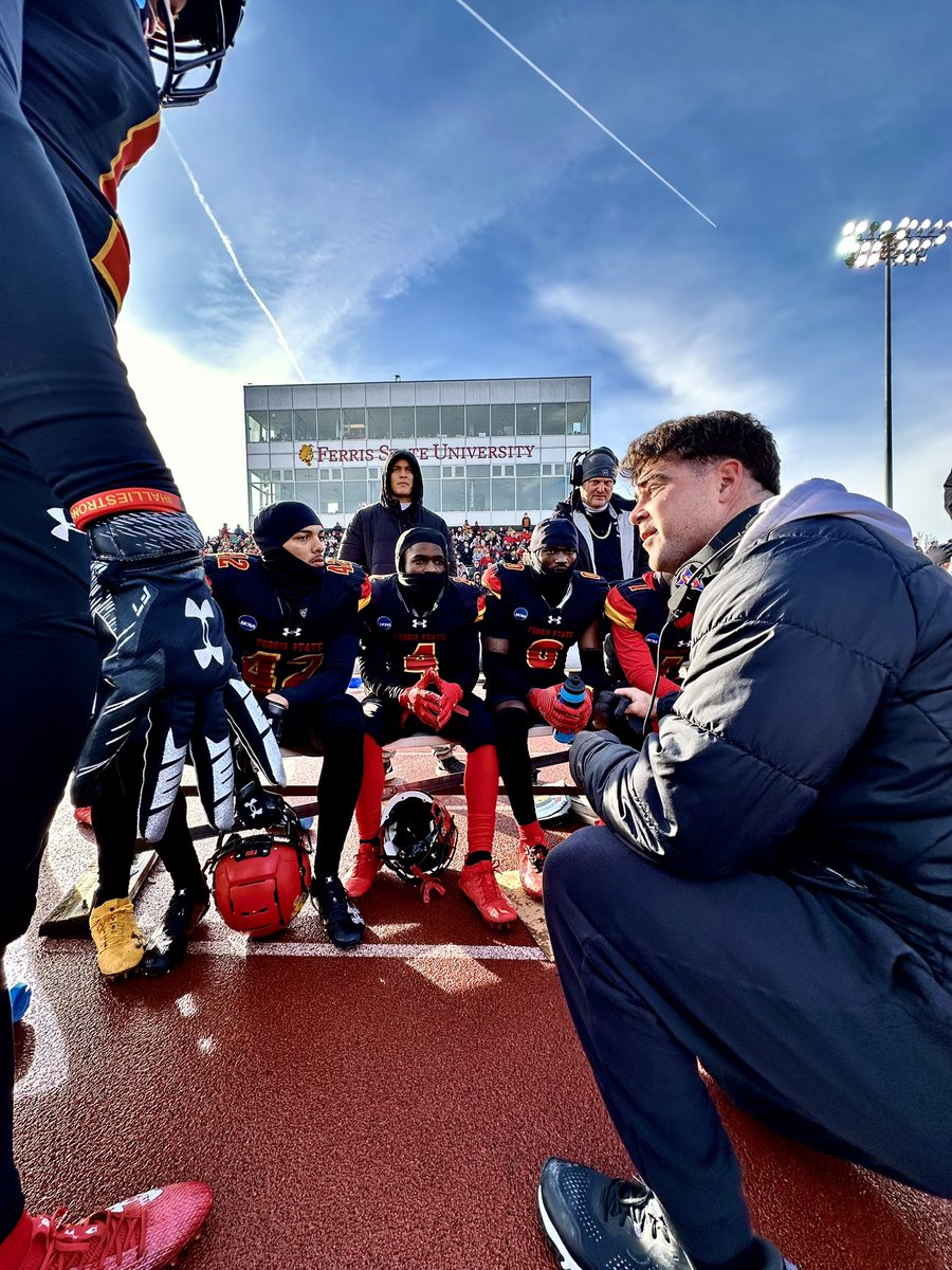 Luke Wyckoff (@lukewyckoff) on Twitter photo 20-0 at the Half. <a href="/FerrisFootball/">Ferris St. Football</a> in the lead!! <a href="/ferrisathletics/">Ferris Athletics</a> <a href="/FerrisState/">Ferris State Univ.</a> <a href="/NcaaDiv2/">ncaa div II Football</a> <a href="/fsusportsblog/">Sandy Gholston</a> <a href="/FSUTORCH/">Ferris State Torch</a> 20-0 at the Half. <a href="/FerrisFootball/">Ferris St. Football</a> in the lead!! <a href="/ferrisathletics/">Ferris Athletics</a> <a href="/FerrisState/">Ferris State Univ.</a> <a href="/NcaaDiv2/">ncaa div II Football</a> <a href="/fsusportsblog/">Sandy Gholston</a> <a href="/FSUTORCH/">Ferris State Torch</a>