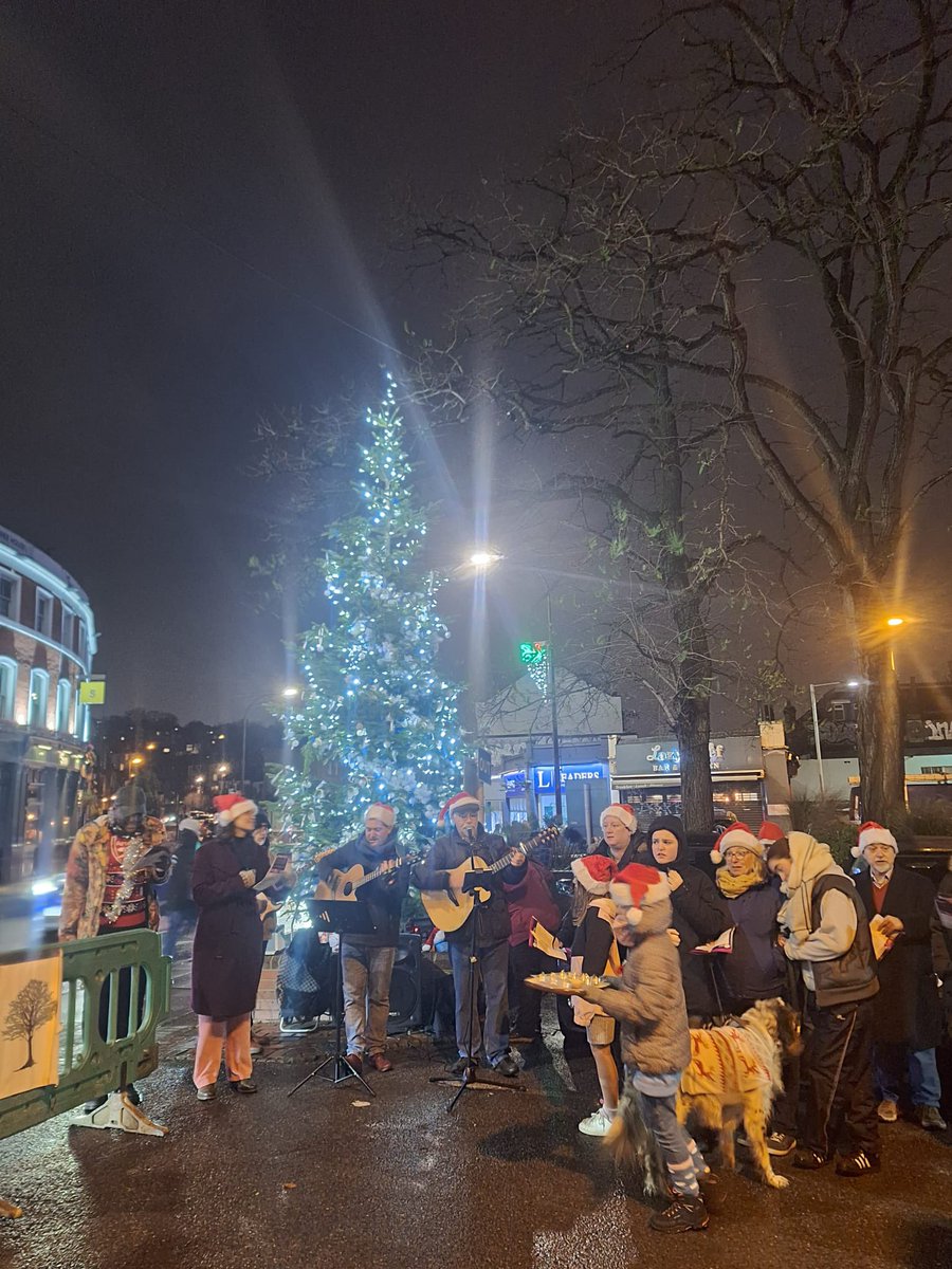 Ellie Reeves (@elliereeves) on Twitter photo Lovely to unveil the new mural at Forest Hill Station and sing carols around the Christmas tree.
Initiatives like this help make our high streets vibrant and welcoming places.
Thank you to <a href="/FHSoc/">Forest Hill Society</a> & <a href="/LewishamCouncil/">Lewisham Council</a> for making this happen Lovely to unveil the new mural at Forest Hill Station and sing carols around the Christmas tree.
Initiatives like this help make our high streets vibrant and welcoming places.
Thank you to <a href="/FHSoc/">Forest Hill Society</a> & <a href="/LewishamCouncil/">Lewisham Council</a> for making this happen