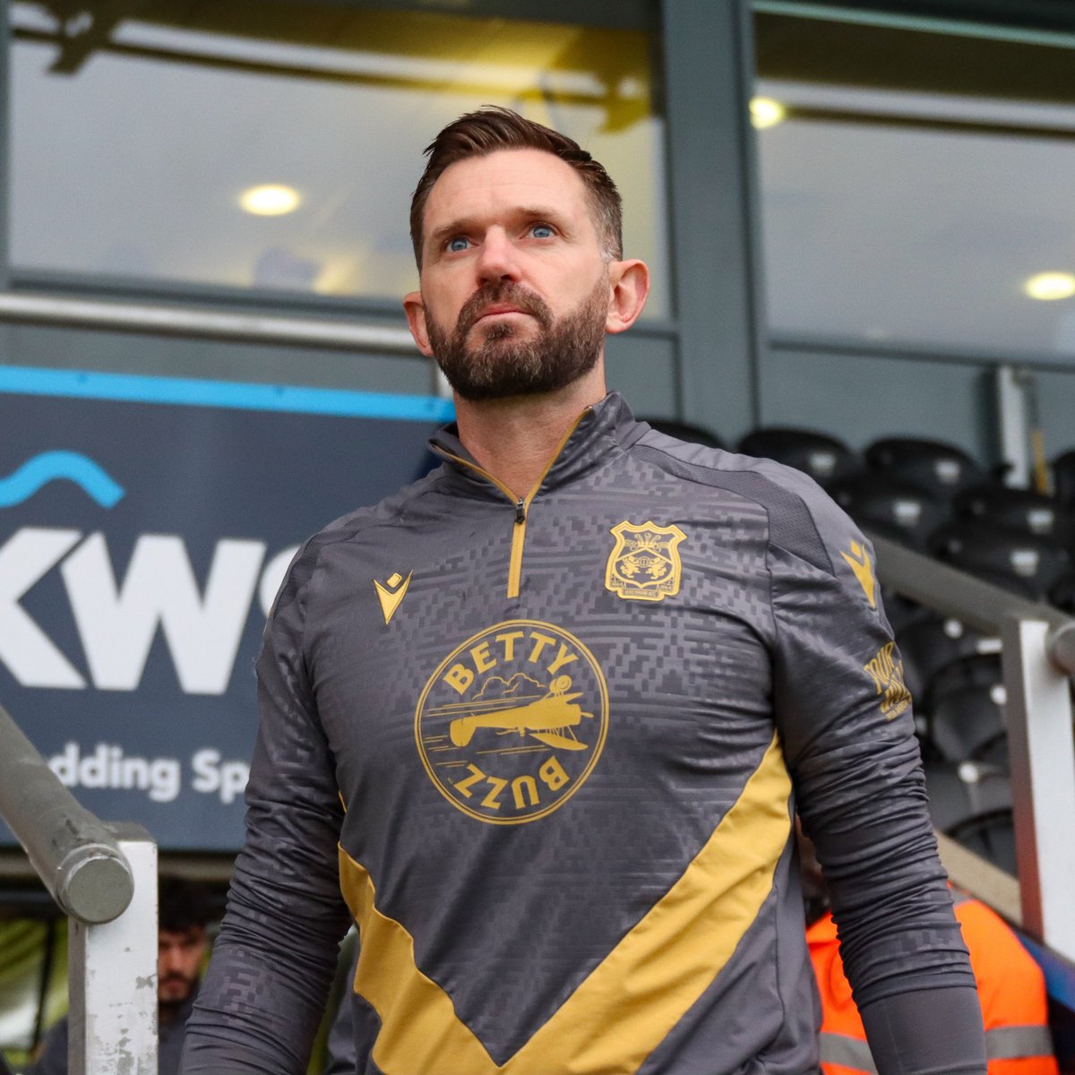 Wrexham_AFC's tweet image. The GKs 🧤

🔴⚪️ #WxmAFC