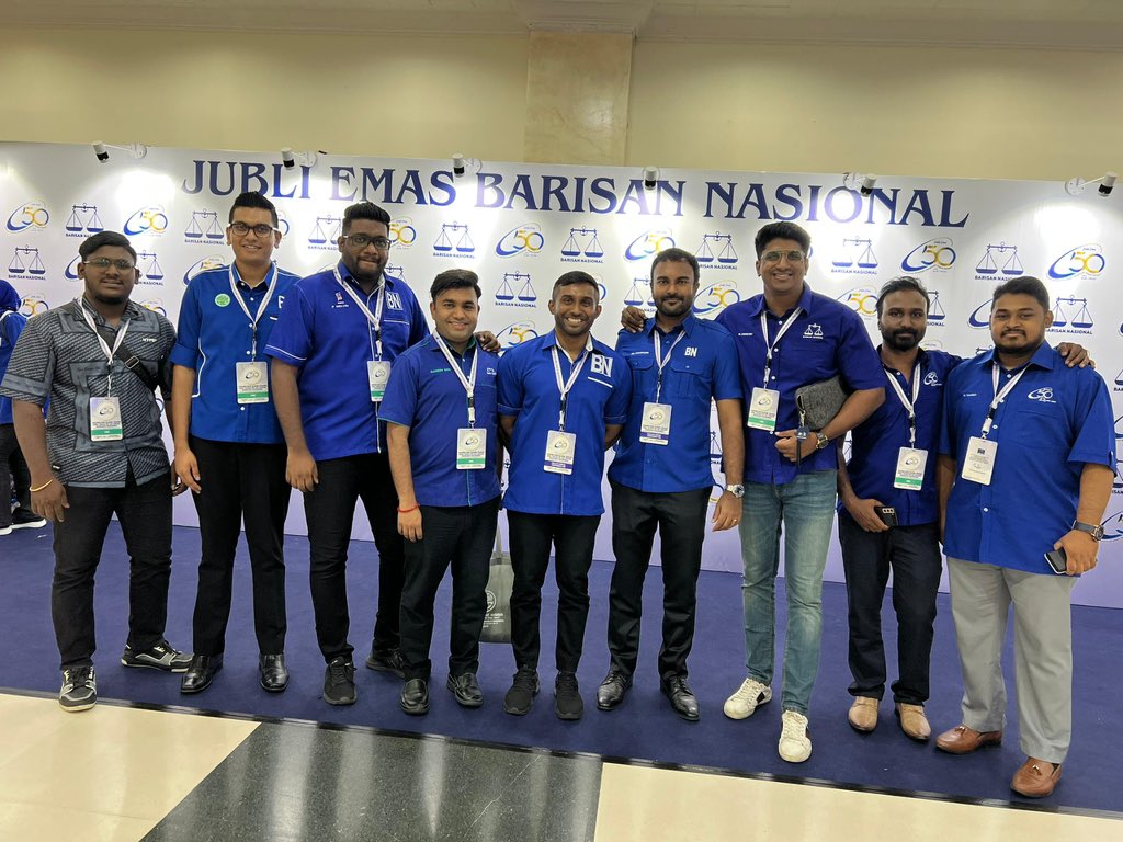 teamputeramic's tweet photo. Putera MIC telah hadir sama ke Konvensyen dan Sambutan Jubli Emas Ulang Tahun Ke-50.

Selama lima dekad, Barisan Nasional telah menjadi tulang belakang pembangunan negara, memperjuangkan kesejahteraan rakyat, dan memacu Malaysia ke arah kemajuan yang pesat https://t.co/iHZR0KYrxc