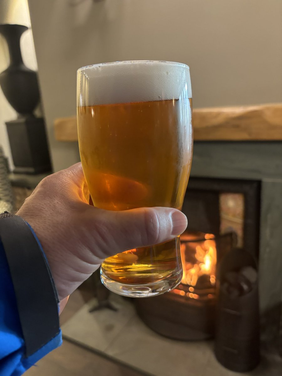 AltonSteven's tweet photo. On #SmallBusinessSaturday hereโs to all our brilliant pubs & their teams. These small local businesses are #notjustapub. Creating vital social connections, bringing communities together, safe social spaces, skills & careers & foundational in local economies. #MyPub @BIIandBIIAB https://t.co/FnhAdynSiI