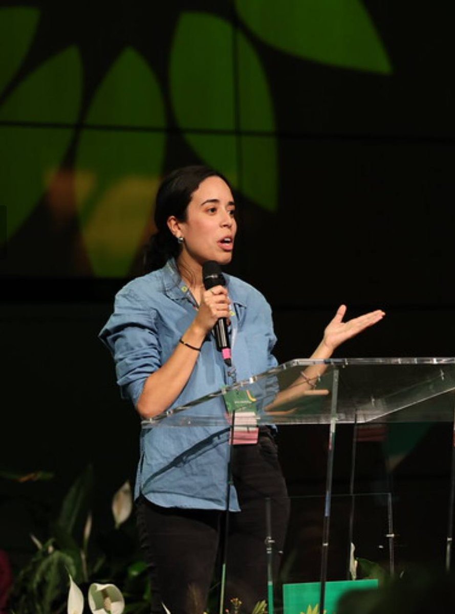 La delegación de <a href="/VerdesEquo_/">Verdes Equo</a> en el #EGPCongres2024, apoyando a nuestra candidata al Amendments Committee, Irene Vivas. 
Es un placer encontrarse con partidos verdes de toda Europa, como <a href="/Ecolo/">Ecolo</a> de Bélgica.
Seguimos trabajando por una Europa más verde.