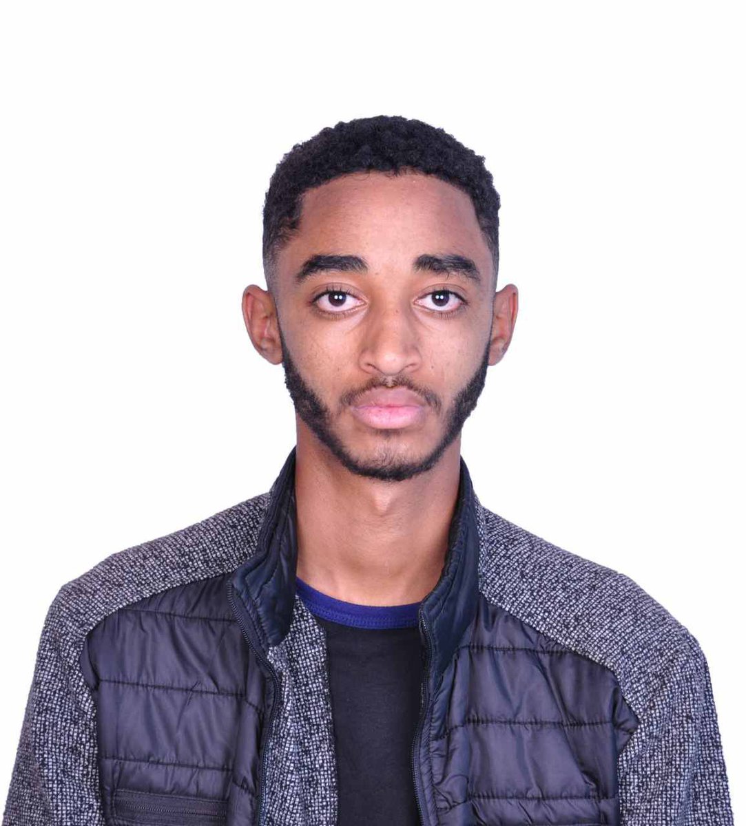 RT‼️This is Kirubel ከጏደኞቹ ቤት ከ ሰሚት ፍየል ቤት ወደ ጎሮ ብሎ ወጥቶ አልተመለሰም
የወጣው ሀሙስ ጠዋት 4-5  ባለው ሰዐት ነበር 
We reported every Police station but we didn’t find anything. The family is in great distress. 
If you have any info contact 0911623278