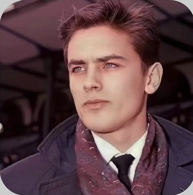 Moonlightlake's tweet photo. 美しすぎて・・・ #AlainDelon #アランドロン #Frenchactor #Frenchicon #Legend https://t.co/PFrBNBVFJj