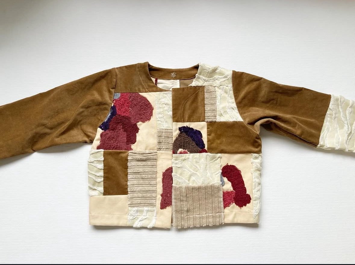 Beautifully stitched clothing from Japanese textile artist Tomoko Ogawa📍