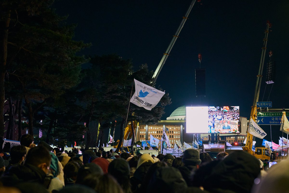 the_unseenworld's tweet photo. 가족을 만나다.. https://t.co/kSgEoKC2Iu