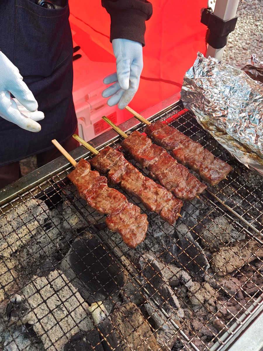 nonaka_kajyu's tweet photo. みくりや畜産精肉店オープン一周年&amp;絵本のお披露目🐮

一周年おめでとー🎉 https://t.co/uXNGKuB8sB
