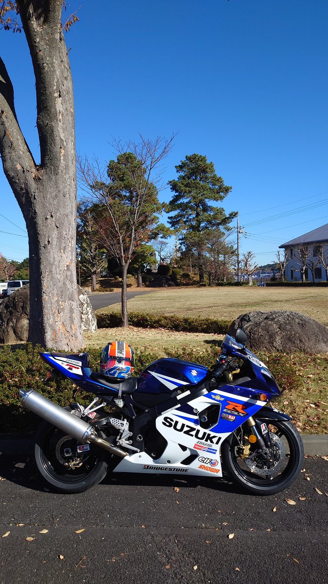 r750_ks34's tweet photo. #スズキ乗りと繋がろう2024冬
#GSX_R750 #GSX_R https://t.co/Xzsbn3Y3C7