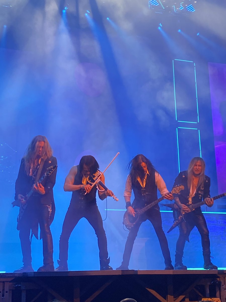 Dave Thompson tweet media