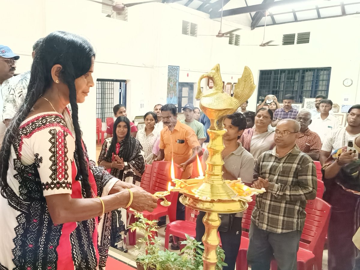 The #AadiBazaar inaugurated on 07.12.2024 at Fort kochi,Kerala showcases the tribal products from 07-13 Dec 2024. Support the local artisans &amp; explore cultural heritage at this event.
#EmpoweringTribalsTransformingIndia #PMJANMAN