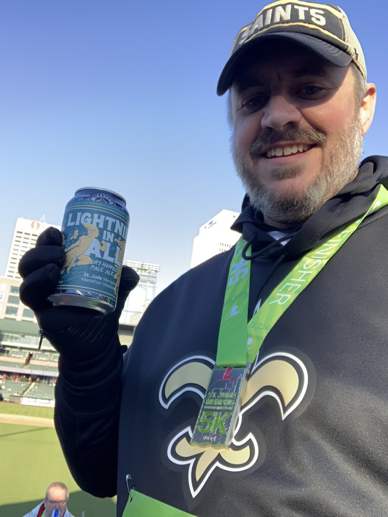 RebelJoe's tweet photo. There is Lightning in All of us, according to the folks at @wiseacrebrew. Even slowpokes like us. Good times at a chilly @StJude 5K. https://t.co/c2lO1nZq8j