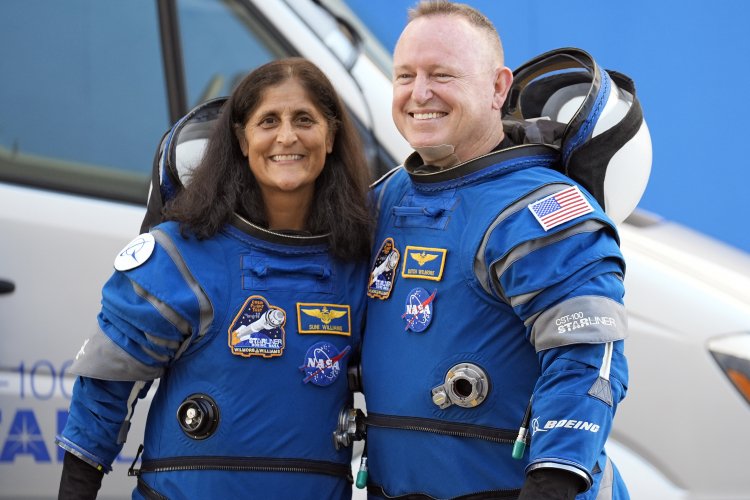 RCScience's tweet photo. Are the Boeing astronauts actually stuck in space? Nope. ‘Living in space is super fun.’ via @APHealthScience  https://t.co/AkMqOJahI9 https://t.co/iGOTByXPRW