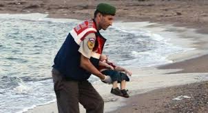 salihkoca06's tweet image. …

Aylan Bebeğin ahı yerde kalmadı.
Hiç bir mazlumun ahı da  kalmaz. 
Tarihi bir ana şahitlik ediyoruz…

#aylan #Suriya #mazlumlar