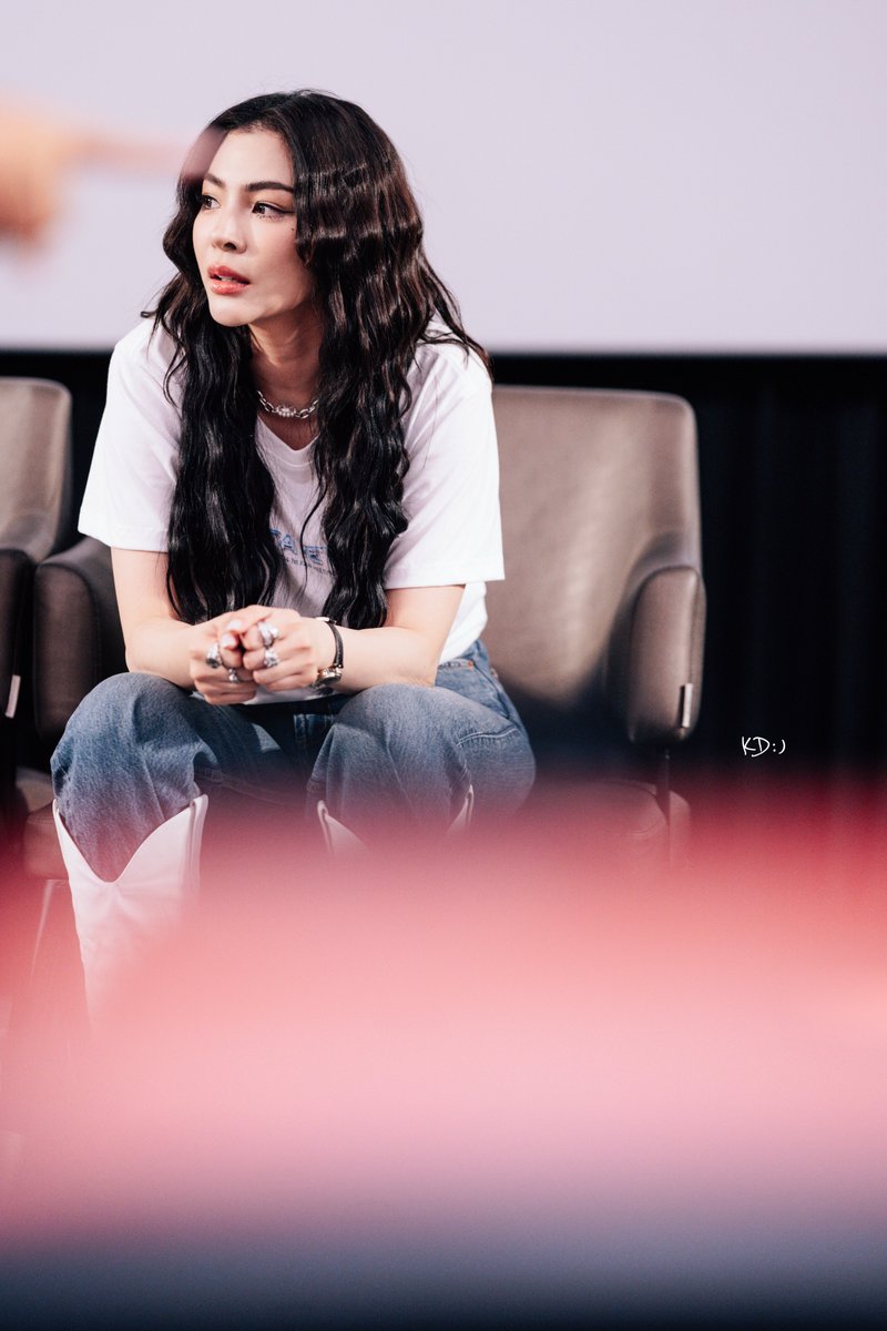 KonD___'s tweet photo. 𝙔𝙤𝙪'𝙧𝙚 𝙝𝙤𝙩 𝙚𝙣𝙤𝙪𝙜𝙝 𝙖𝙡𝙧𝙚𝙖𝙙𝙮. 😳🌻

FAYEYOKO FM CAMBODIA
#1STGLFAYEYOKOINPP 
#FayePeraya 
#FayeYoko https://t.co/RAaAND1tZd