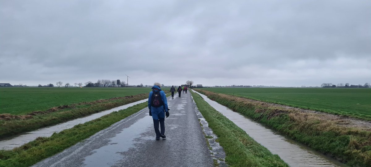 OebleBouma's tweet photo. Vandaag een #DBOtsje gemaakt van 27 km. Gestart in #Bitgumole, #Stiens, #Jelsum, #Koarnjum, #Ljouwert, #Marsum en #Ingelum.
Met wind, regenbuitje en wolken. Kortom, stoer weer!.
Met dank aan @FRL_Beweegt https://t.co/28dp5GokzW