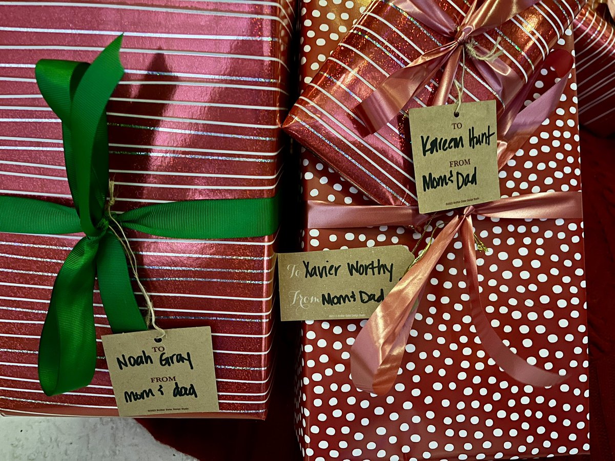 david_gritton's tweet photo. A few years back, my wife came up with the genius idea of labeling all the kids’ gifts with @Chiefs players’ names so no one knew which present was theirs until Christmas morning.

Here’s the 2024 gift “lineup”:
@XavierWorthy 
@Kareemhunt7
Noah Gray

#MerryChiefsmas https://t.co/aZf46mPMCL