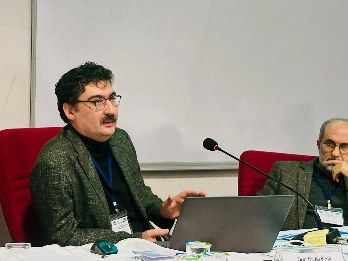 Muntasır Fayez el-Hamed, Abdullah Yıldırım, Esma Sağ Şencal ve Ali Benli sunumlarını gerçekleştirdi.