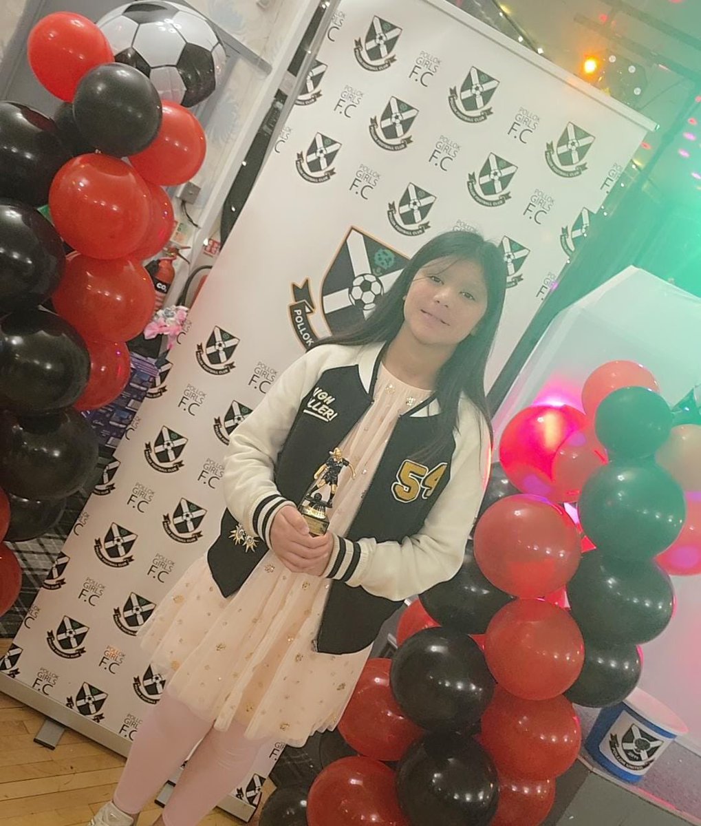 GirlsPollok's tweet photo. ⚫️⚪️ https://t.co/sWrZF7tbCv