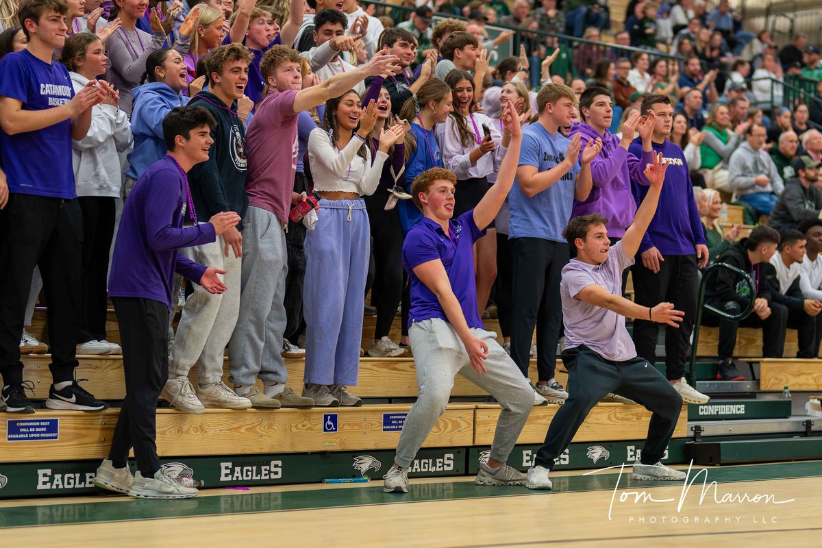 One thing I love about Zionsville schools is they make sure their students have excellent communication skills. Here the seniors are making sure that everyone in the gym knows that one of our guys hit a 3-ball. ♥️