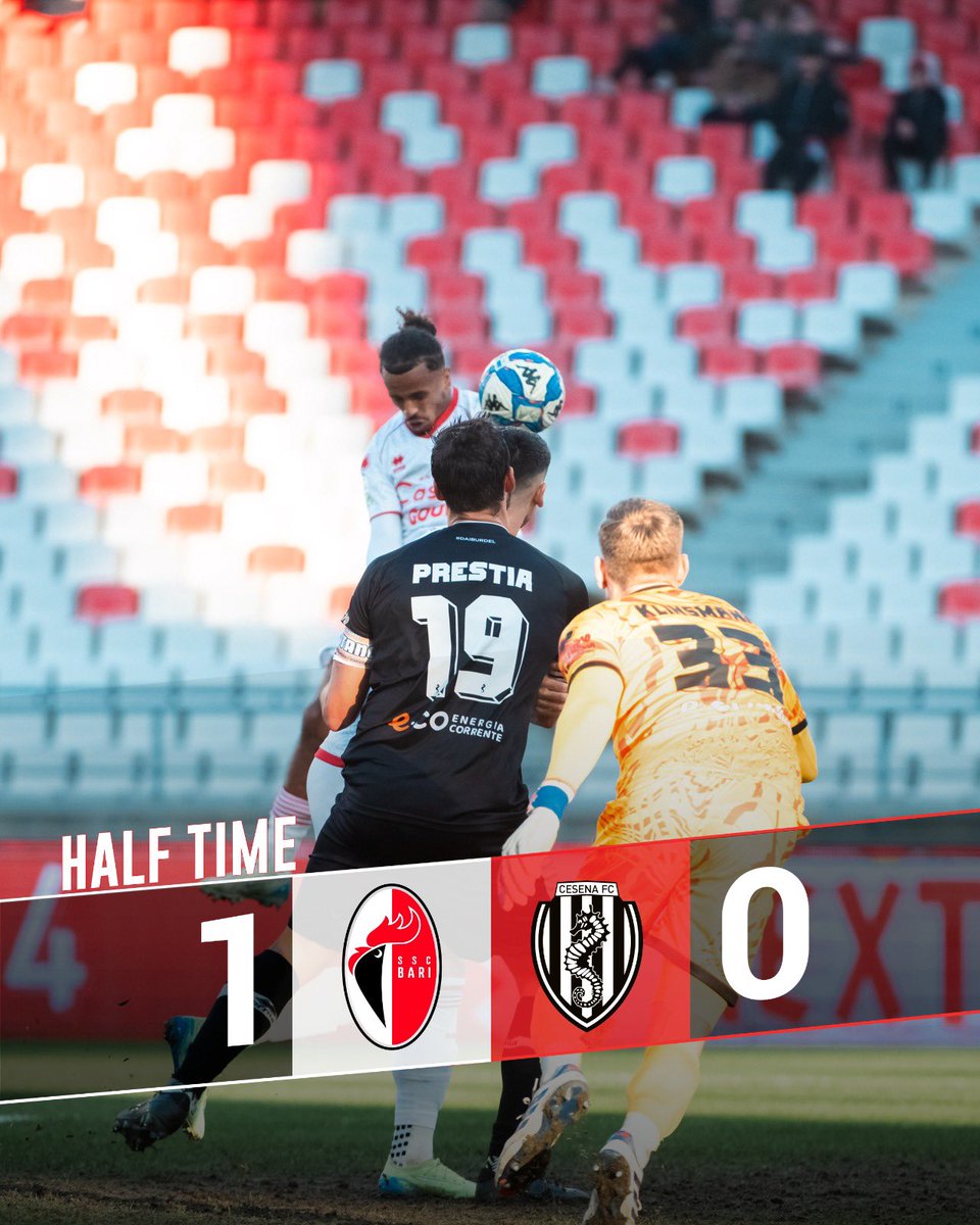 sscalciobari's tweet photo. ⚪️🔴🐔 #BARCES HT 1-0
[33’ pt Dorval]
•
Match sponsor @garofolispa 
#sscbari #serieBKT #serieB #legaB https://t.co/chhWjhipnN