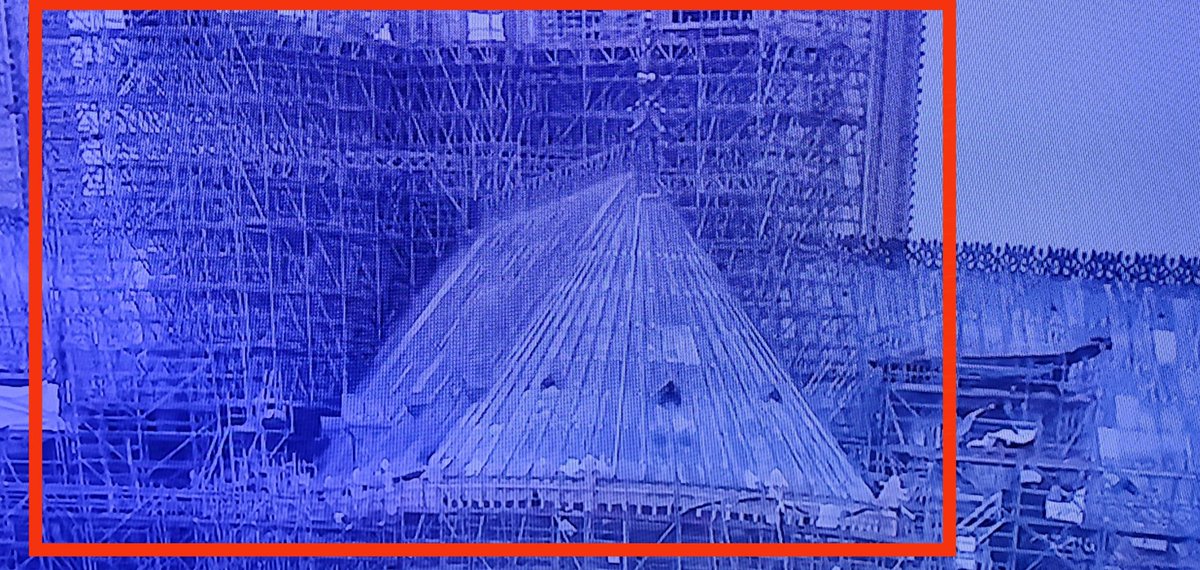 JuvingBrunet's tweet photo. L'apothéose de la mascarade derrière l'incendie criminel de Notre-Dame va bientôt commencer. 

Première question : pourquoi inaugurer Notre Dame avec autant de précipitation alors que les échafaudages sont encore présents ? 

Deuxième question : aucun édifice ne peut réouvrir après un incendie tant que l'enquête criminelle n'a pas rendu ses conclusions et une instruction judiciaire le cas échéant lancée. Une omerta complète entoure cette affaire. Pourquoi ? 

Troisième question : Von Der Leyen ne viendra pas pour ne pas exaspérer les paysans suite au passage en force du Mercosur. C'est une énième malice de Macron confronté à la fronde paysanne. Mais que diable viennent faire Trump, Zelensky et Musk dans cette réouverture ? Notre Dame doit-elle devenir un prétexte diplomatique sans que le Sacré n'y retrouve sa place ? 

Quatrième question : les conditions climatiques fournissent un merveilleux prétexte pour permettre à l'apostat Macron de commettre son discours politique à l'intérieur de ce lieu sacré. Allons-nous laisser Notre Dame être définitivement déconsacrée par la République judéoprotestante maçonnique ? 

Cinquième question : pourquoi le Pape n'inaugure-t-il pas l'un des plus grands lieux sacrés catholiques sur Terre ?