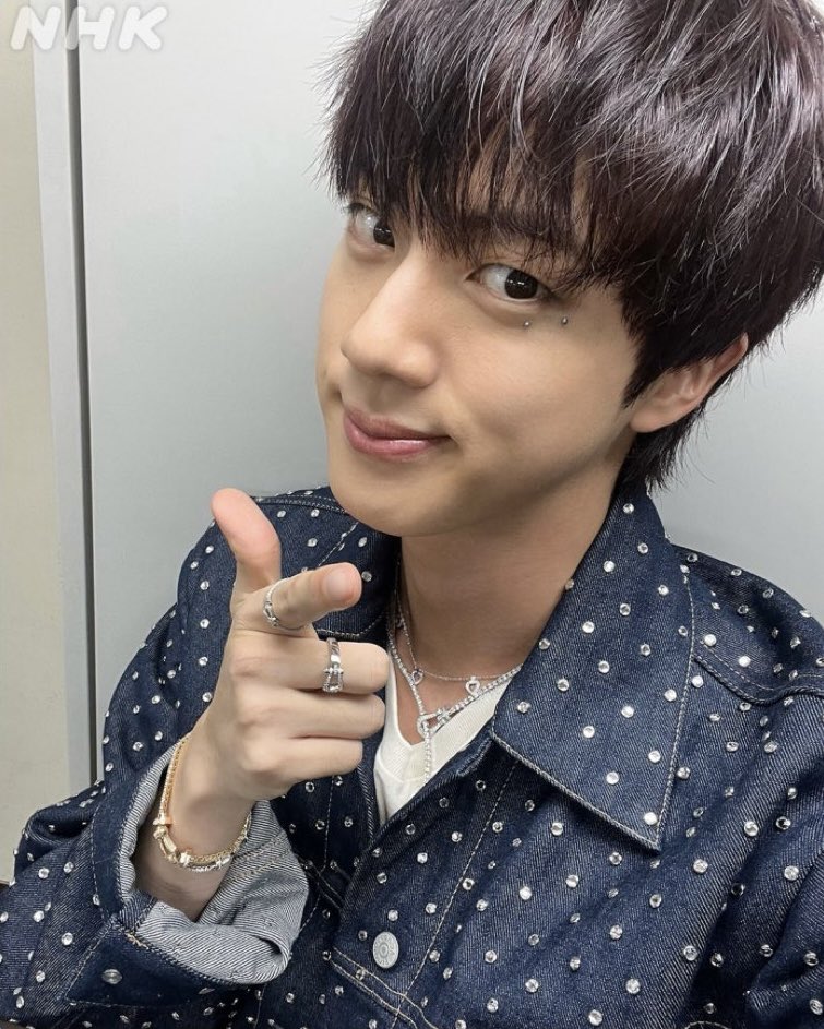 seokjinfile's tweet photo. SEOKJINNIE https://t.co/BoryVpGc9y