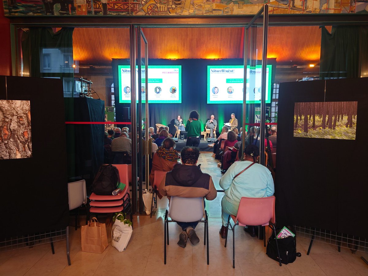 Salle comble pour la table ronde sur les particularités des arbres aux journées NATURELLEMENT organisées a Rouen par la fédération BIOGEE
