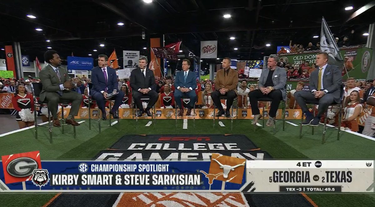 OMGFlag's tweet photo. Whether a @CollegeGameDay is inside or outside, the #OMGFlag is there to be seen - @txst is again being showcased for all the world to see! https://t.co/NJFYm1z3I5