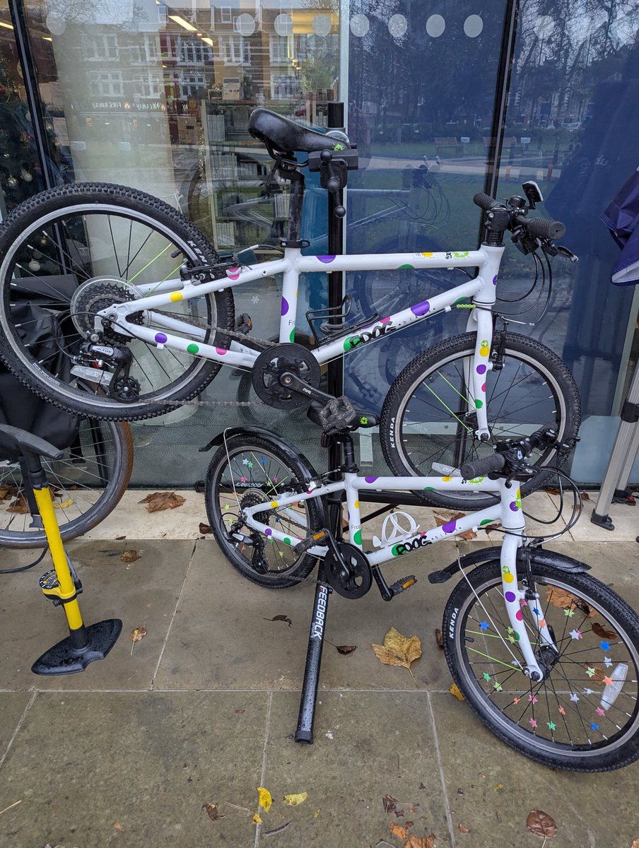 davidfhilliard's tweet photo. Storm Darragh not stopping @JourneysPlaces Dr Bike 🔧🪛  going ahead.

Out in all weathers 😉

Enfield Town Library today.

Several hardy punters 🚴🏻‍♀️🚴🏻‍♀️🚴🏻‍♂️

One happy Dad came with 2 lovely recently acquired second hand @frogbikes 🚲🚲

Christmas present for his twins 👧🏻👧🏻 https://t.co/fWF5k5qW6o