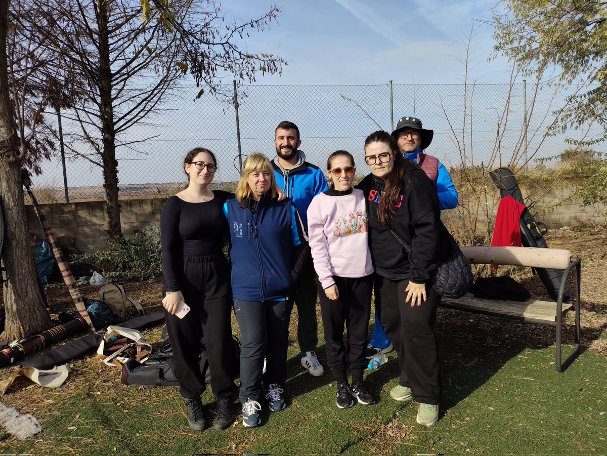 El pasado domingo nuestros arqueros comenzaron la Liga Henarco con un buen comienzo y buenas posiciones. A por la siguiente 💪🏹 
<a href="/CAMPEONESAranju/">CAMPEONES de Aranjuez</a> <a href="/oblancoh/">Óscar Blanco Hortet</a> <a href="/DeporteAranjuez/">Deporte Aranjuez</a> <a href="/SERAranjuez/">SER Aranjuez</a> <a href="/Nacho_Beneitez/">Ignacio Benéitez Campos</a>