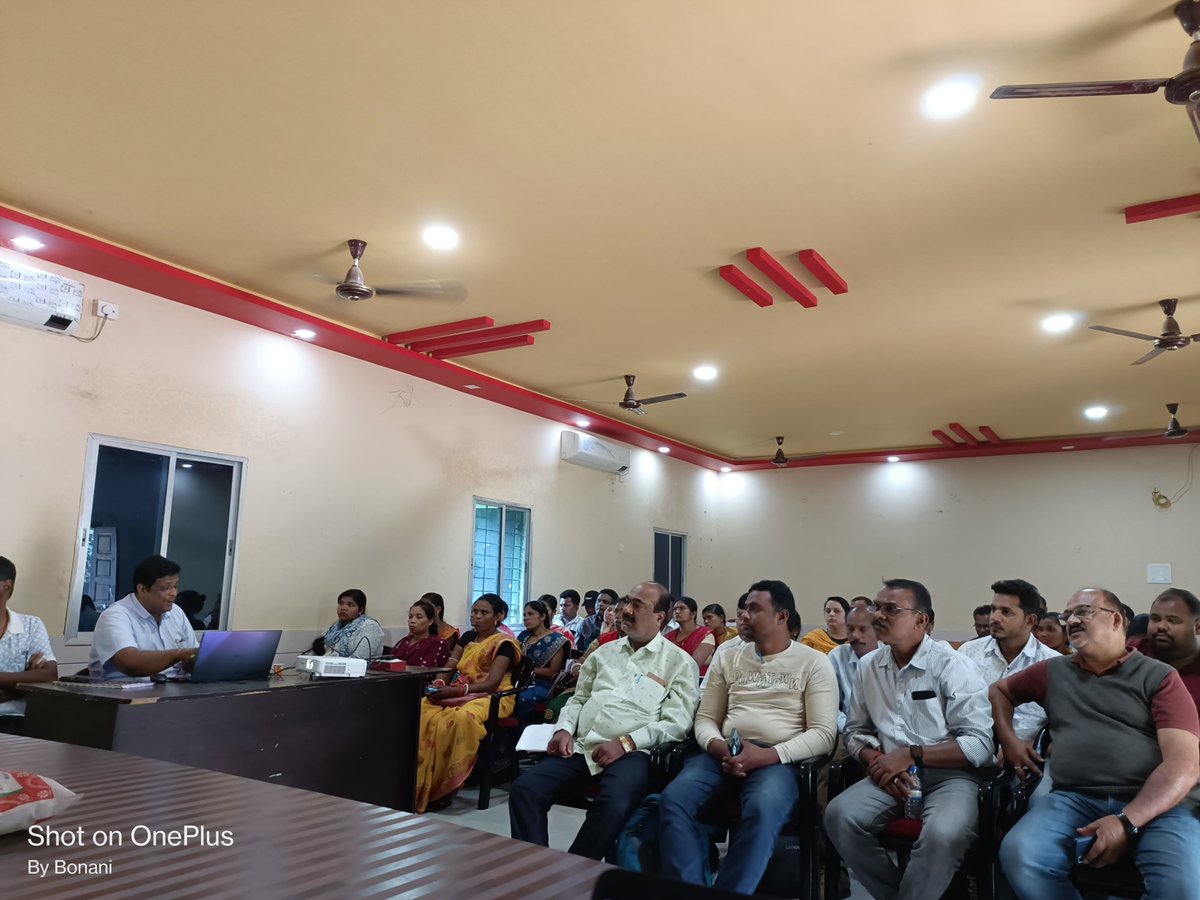 dprc_koraput's tweet photo. Training on "VPRP &amp; GPDP" at Block conference Hall, Kotpad Block, Koraput District on 07-12-2024.
@sird_pr_odisha
@mopr_goi
@NITIAayog
@ZP_Koraput
@dmkoraput
@Hibhusat
@CMO_Odisha
@surendrakumarme https://t.co/t6U3WlMPci